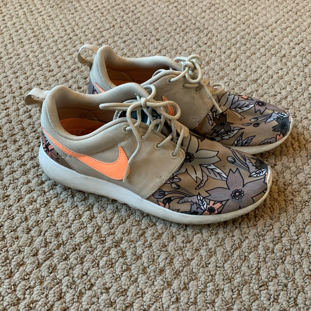 Nike roshe limited edition!
